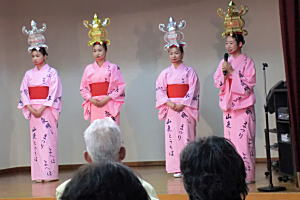 灯籠踊り保存会のみなさん